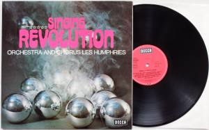 LES HUMPHRIES SINGERS Singing Revolution (Vinyl)