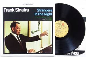 FRANK SINATRA Strangers In The Night (Vinyl)