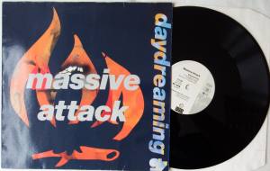 MASSIVE ATTACK Daydreaming (Vinyl)