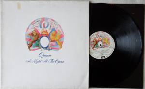 QUEEN A Night At The Opera (Vinyl)