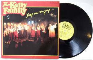 THE KELLY FAMILY New World (Vinyl Signiert)