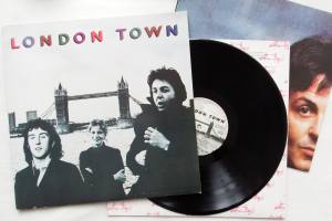 WINGS London Town (Vinyl)
